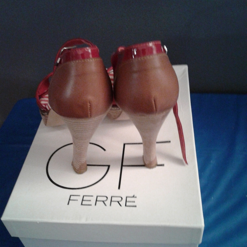 Shoes - Picture 2 of 4